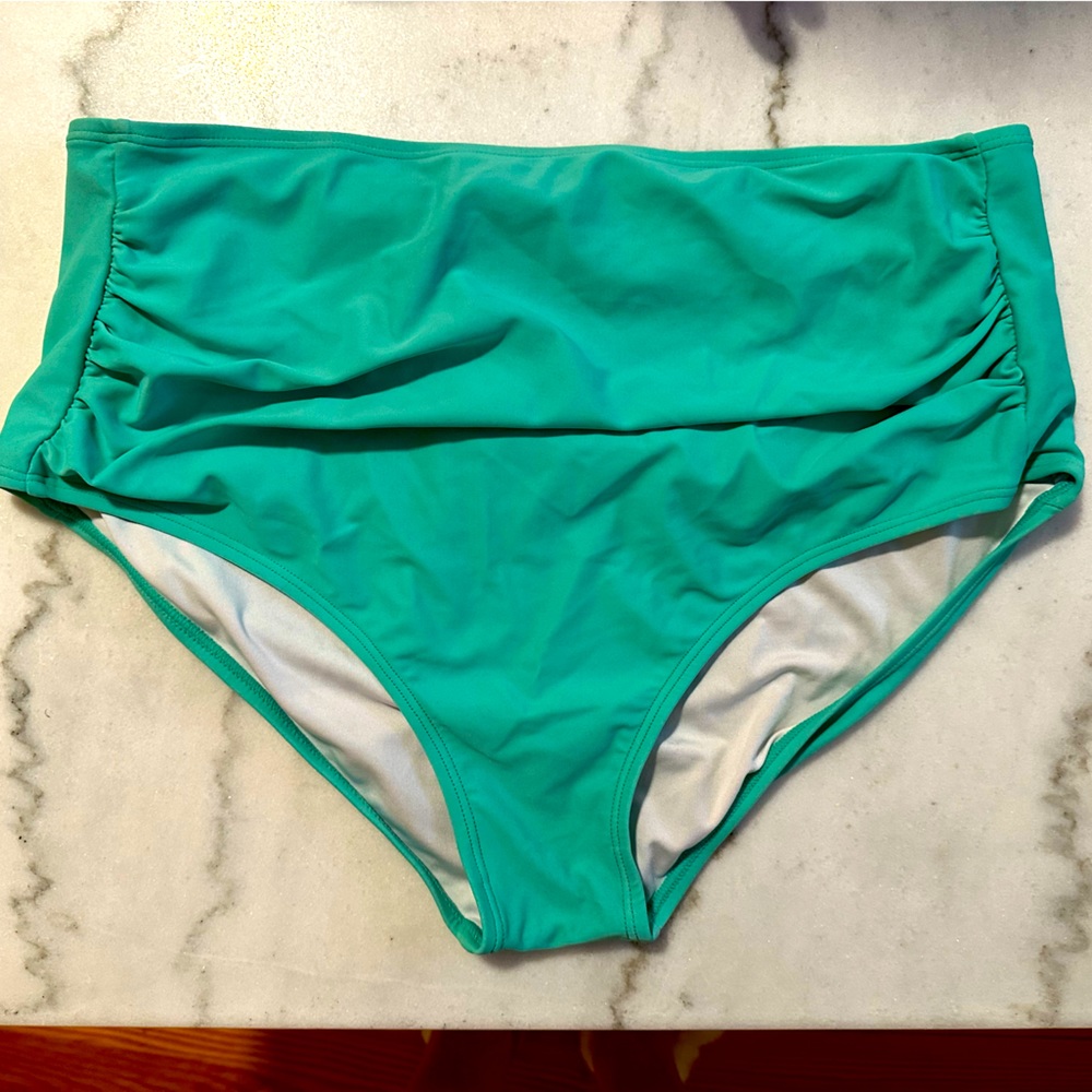Coral Reef Swim Barefoot Bottom Mint. Size 12/14 Large